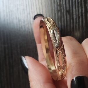 Baby bracelet bangel tri toned gold.  Could be for little girl with small wrist​